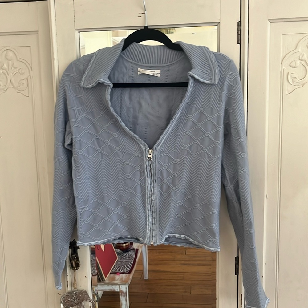 Anthropologie cropped zip up sweater, baby blue, med